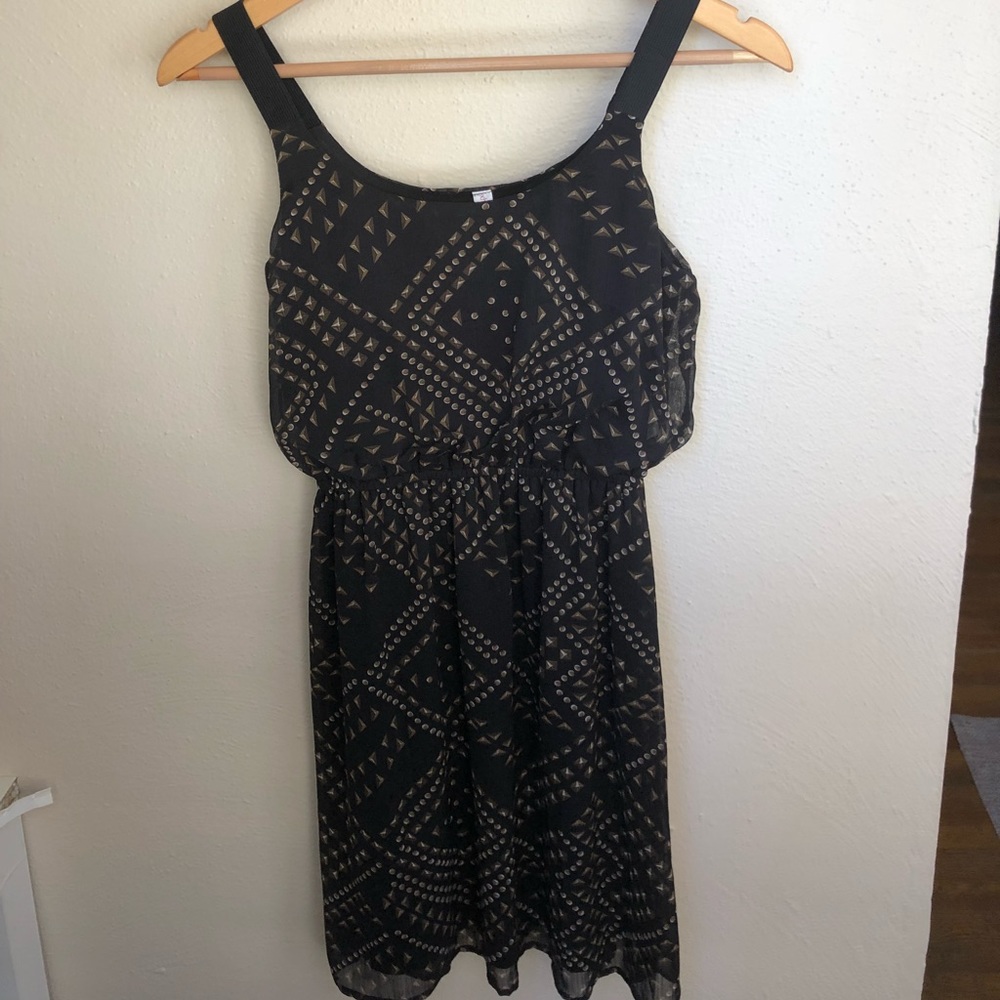 Awesome dress perfect for a baby or bridal shower!